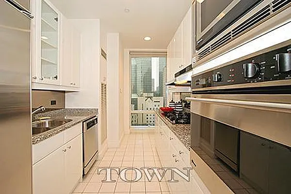 Sold by Town Residential | media 33
