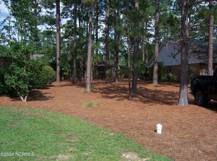 450 Pinehurst Trace Dr, Pinehurst, NC 28374