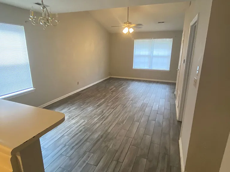 2416-2418 Santa Rosa Ct — Photo 7
