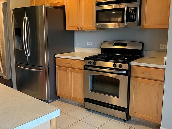 5th image of 125 Lakeview Dr Unit 302