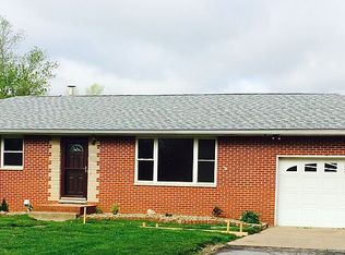 1363 Bethany Ln, Godfrey, IL 62035