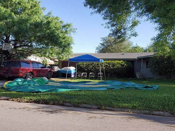 3rd image of 1908 Camellia Ave