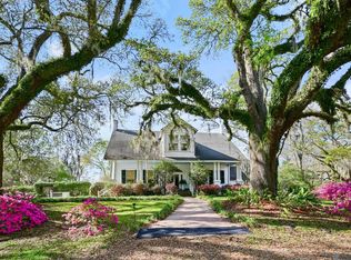 411 Desert Ln, Woodville, MS 39669