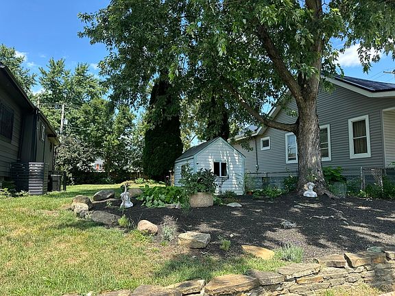 2nd image of 796 Campbell Ave