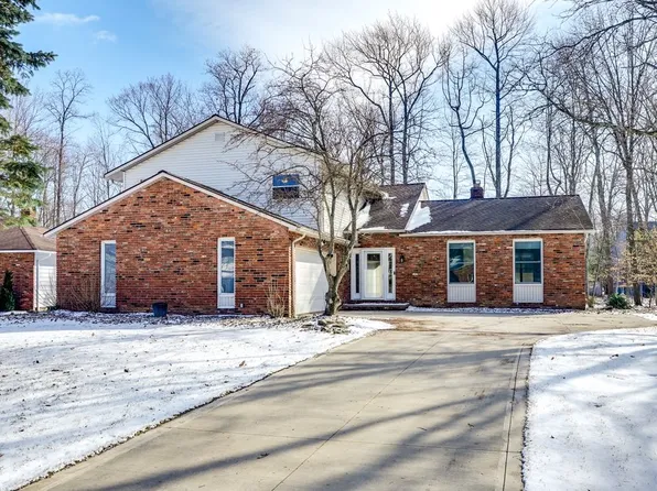 3969 E Ash Ln, Orange, OH 44022