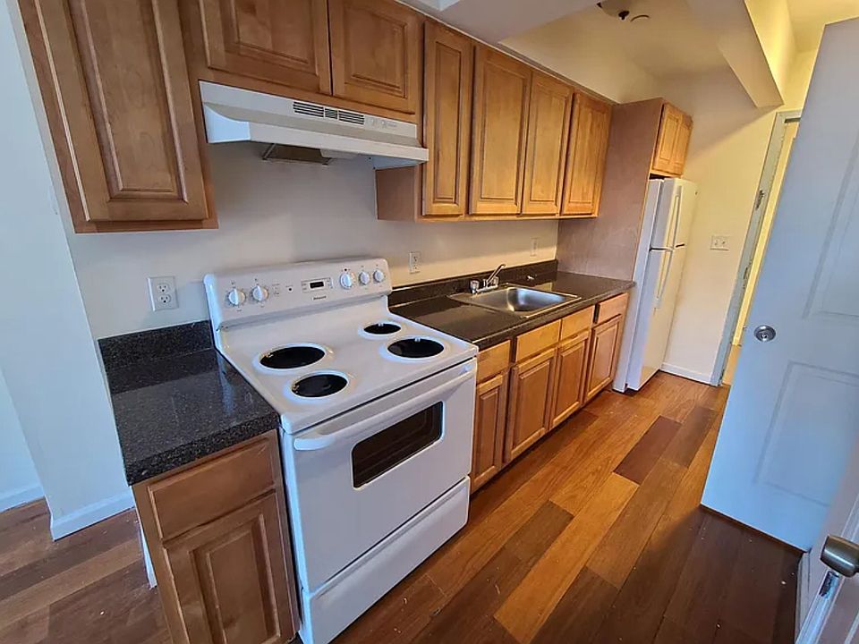 1st image of 1417 Longfellow Ave