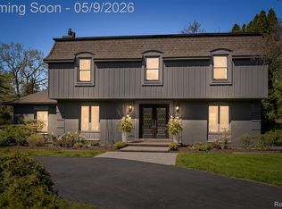 25080 Glynholm Ct, Bloomfield Hills, MI 48301