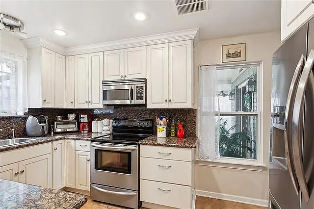 4605 N Turnbull Dr — Photo 9