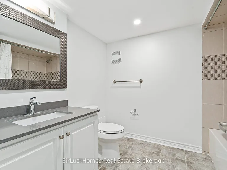 90 Mountainview Rd S — Photo 11