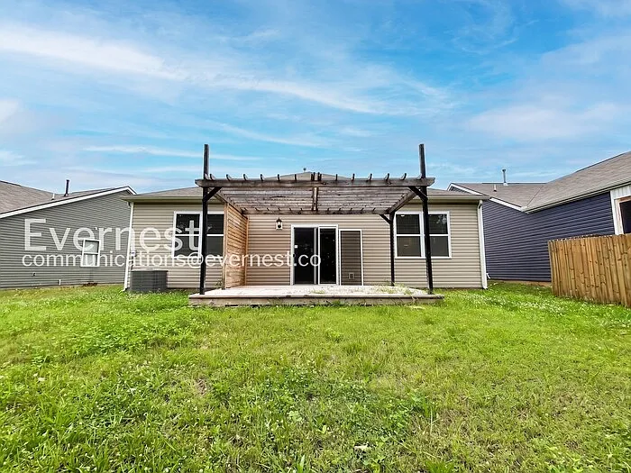 2124 Carefree Ln — Photo 22