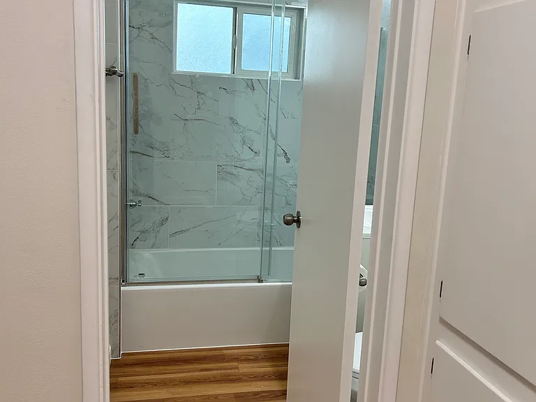 212 W Cypress St #5 — Photo 10