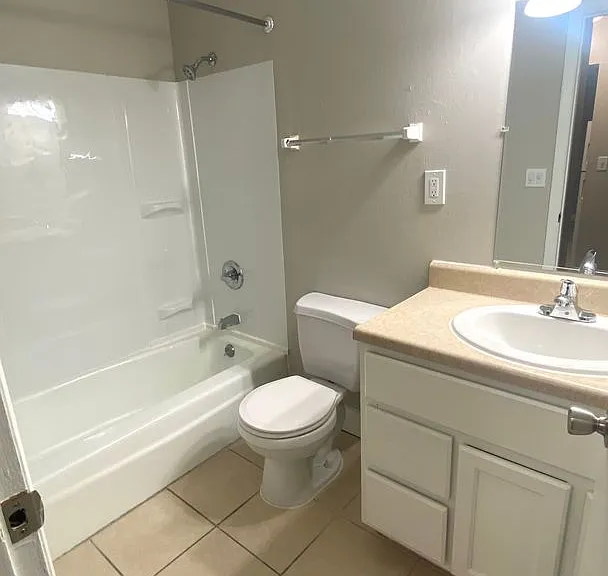 Peoria Flats - New Mgmt - New Name - Fresh Upgrades — Photo 11
