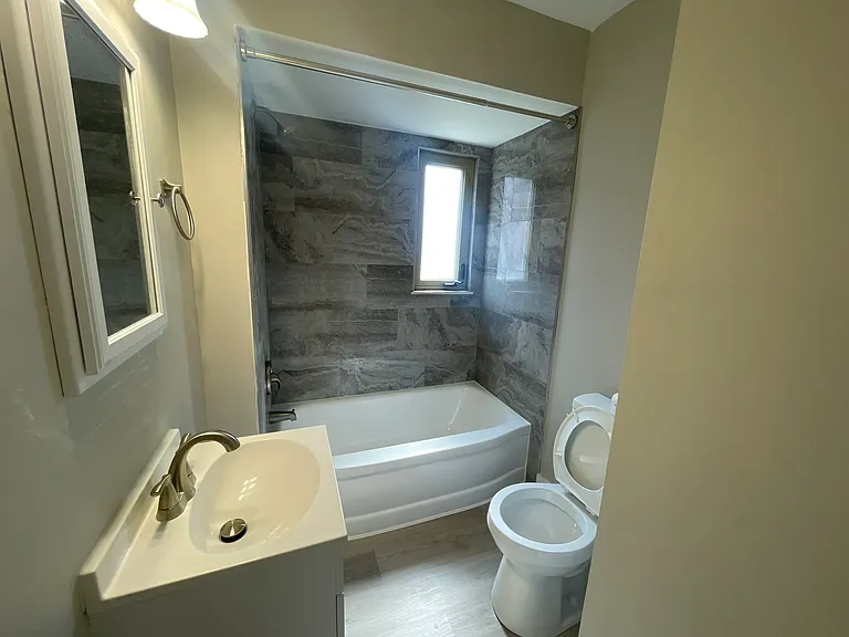 18953 Hilliard Blvd #4 — Photo 11