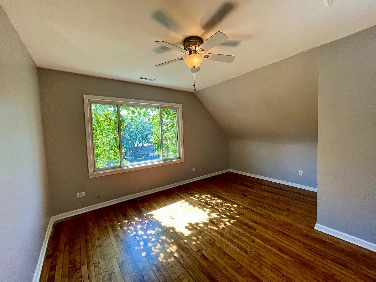 Building Photo - 4139 N Western Ave #3