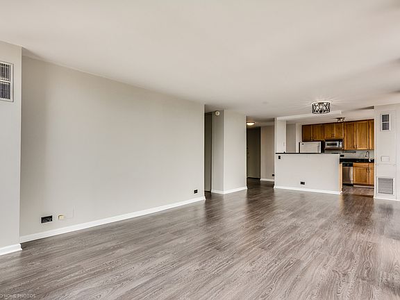 5th image of 1660 N La Salle St #2802