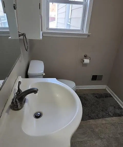 663 Spring Garden St — Photo 10