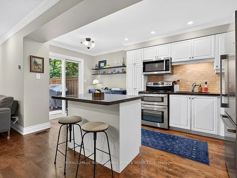 2354 Marine Dr — Photo 14