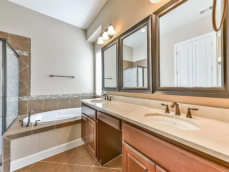 19610 S San Gabriel River Cir — Photo 23