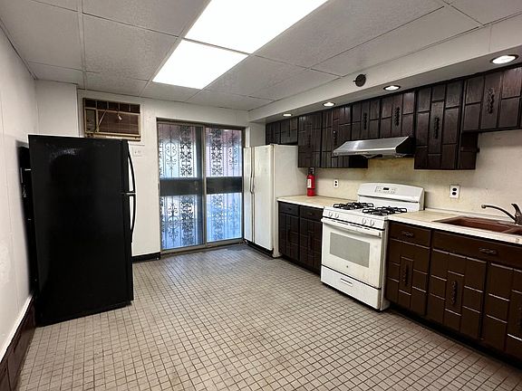 5th image of 1107 E Passyunk Ave #B