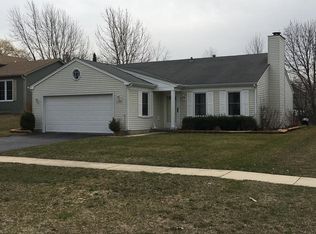 2721 Meadowdale Ln, Woodridge, IL 60517