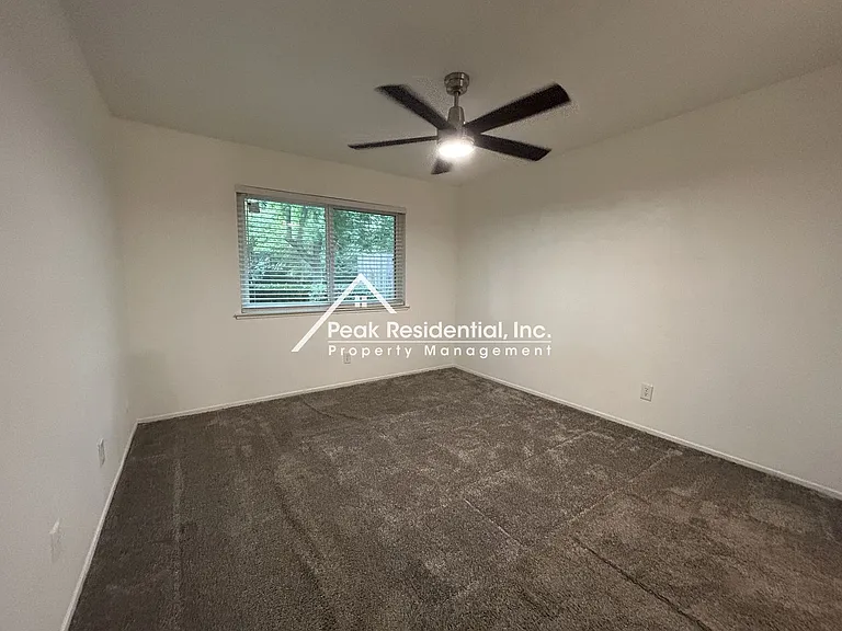 5814 Shadow Creek Dr #1 — Photo 16