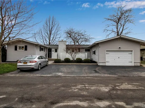 5571 West Bluff, Olcott, NY 14126