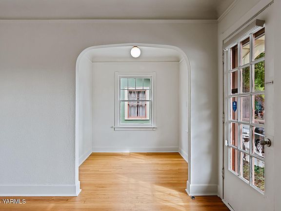 5th image of 1804 Summitview Ave