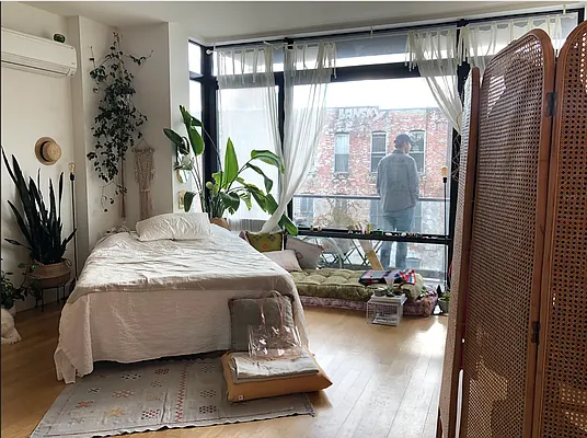 Rented by The KCI Group | media 35