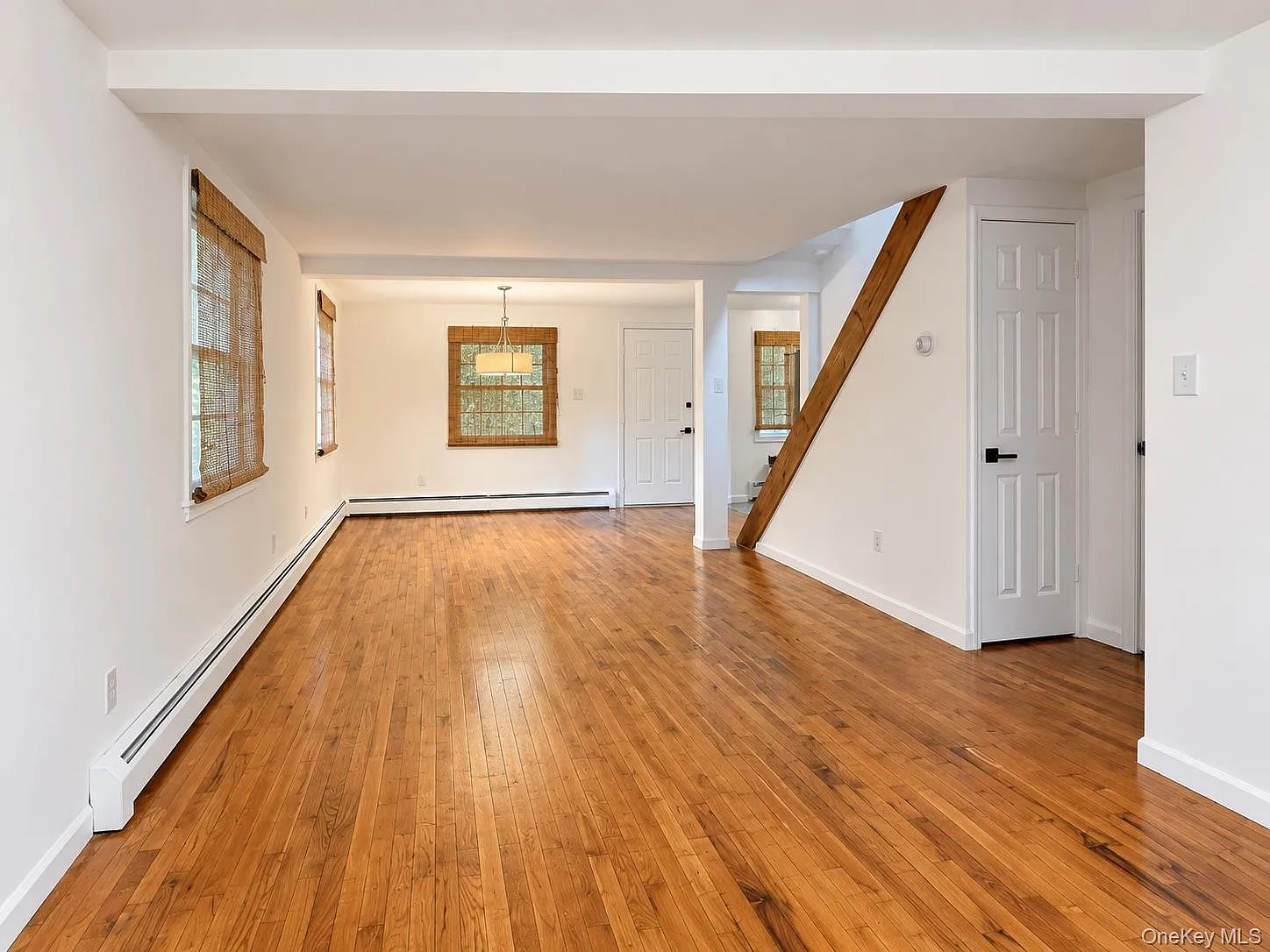 3 bed, 2.0 bath, 1200 sqft, $2,400 — Photo 4