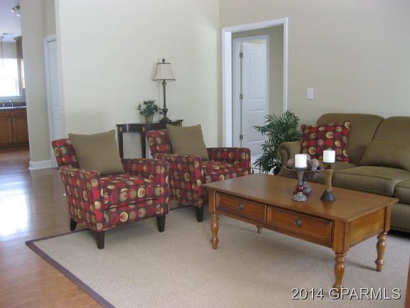2nd image of 300 Rockland Dr