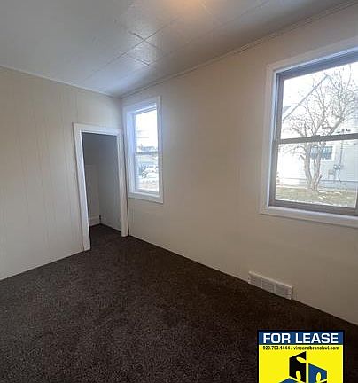 4th image of 1528 Bell Ave