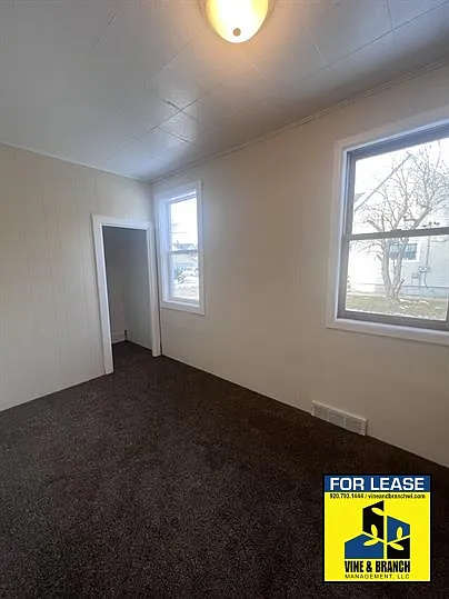 1528 Bell Ave — Photo 4
