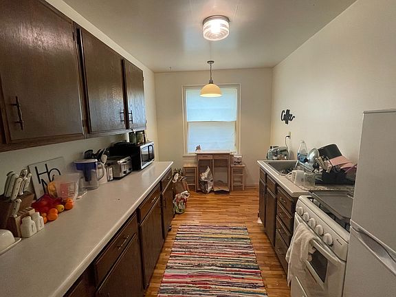 5th image of 2040 Grand Ave #201