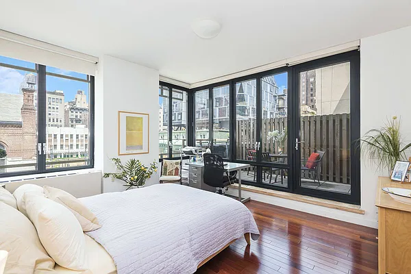 Sold by CMB Realty, LLC | media 4