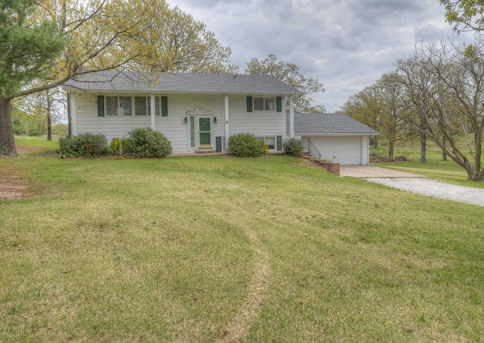 1st image of 2701 S Country Club Dr