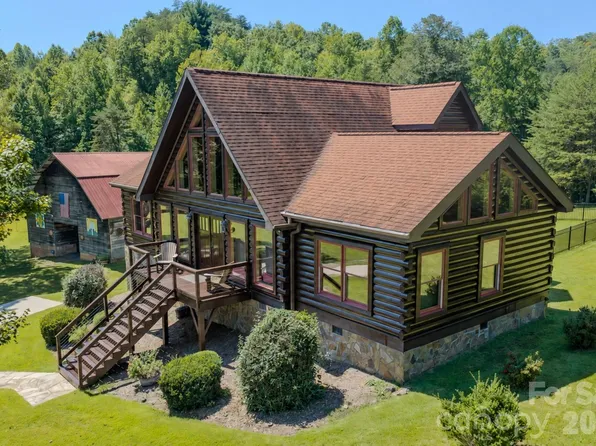 1867 Bills Creek Rd, Lake Lure, NC 28746
