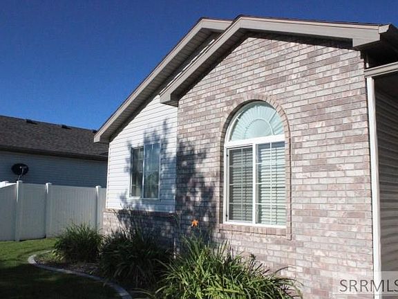 2nd image of 997 S Silkwood Cir