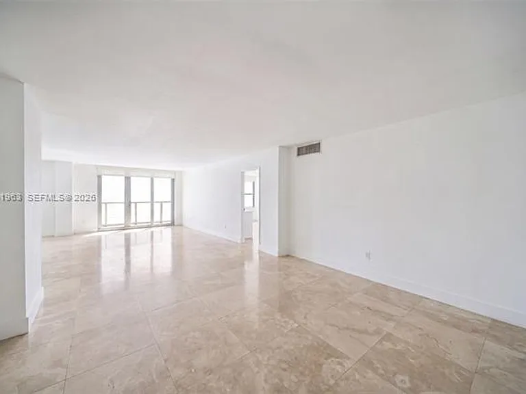 5701 Collins Avenue Cu #1415 — Photo 3