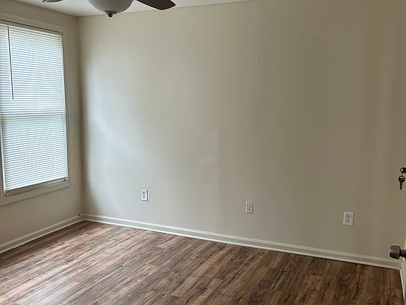 5th image of 161 Thompson Street