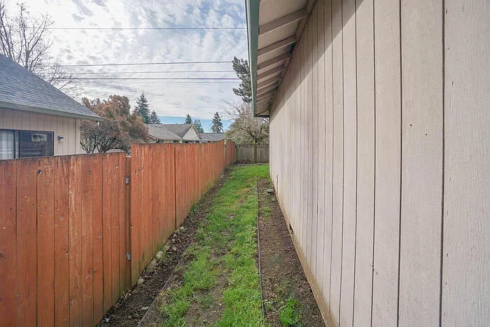 14117 SE 9th St #B — Photo 35