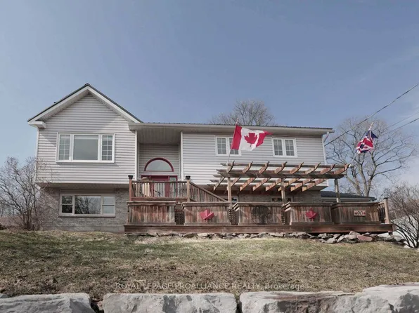 90 Livingstone Ave W, Centre Hastings, ON K0K 2K0