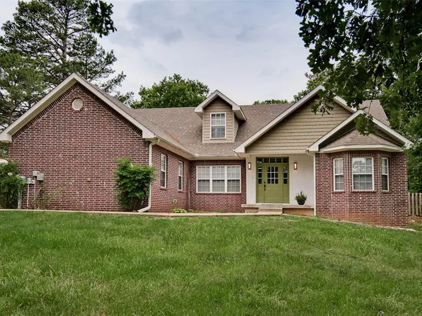 2 Brighstone Ln, Bella Vista, AR 72715