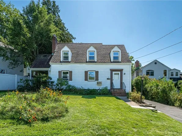 16 Ridge Boulevard, Rye Brook, NY 10573