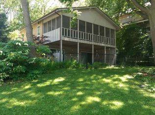 1035 River St, Iowa City, IA 52246
