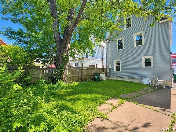 5th image of 877 Tonawanda St