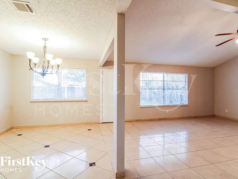 918 Cheyenne Meadows Dr — Photo 6