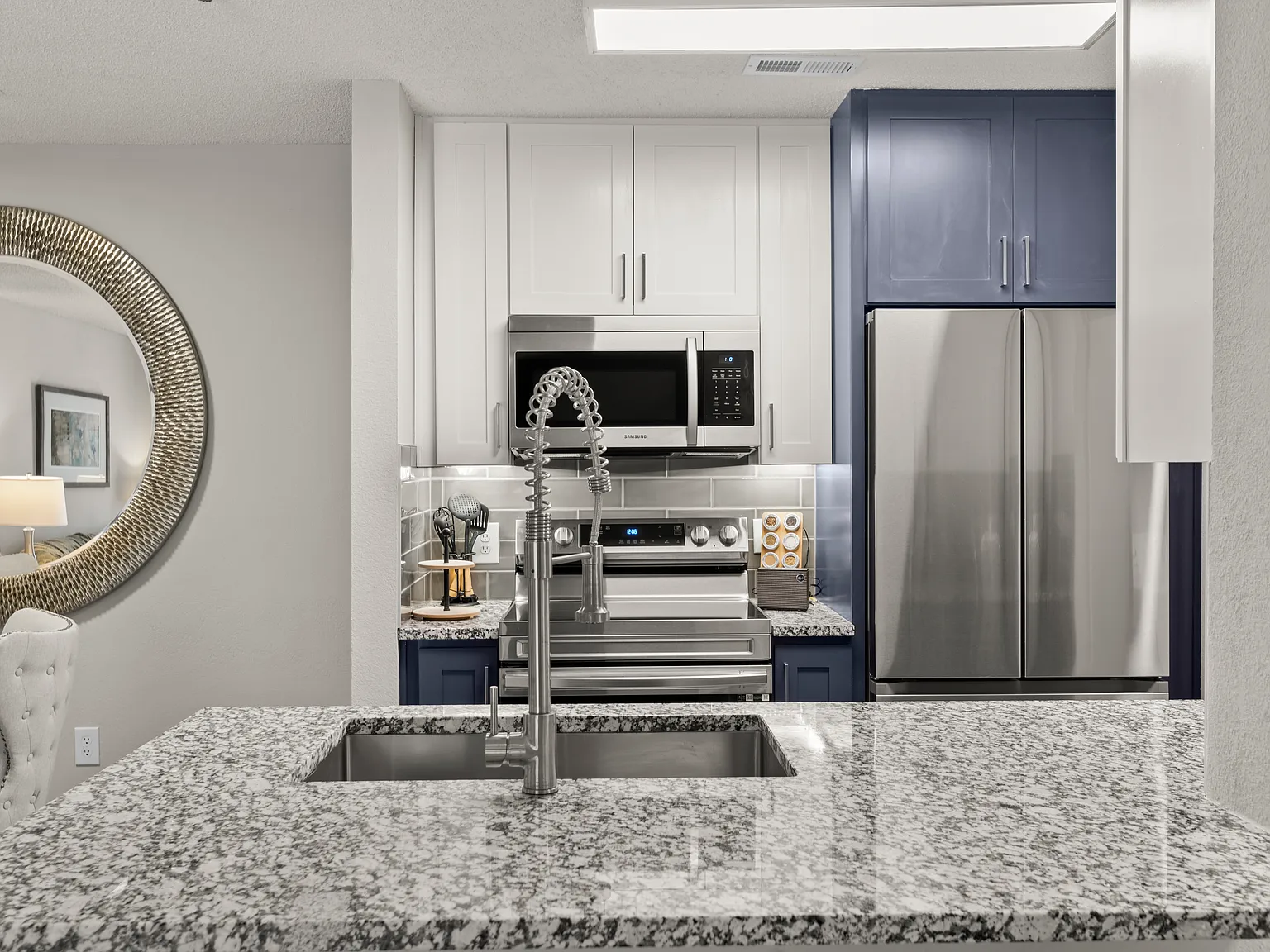 83 Reserve — Photo 3