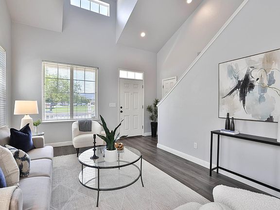 4th image of 887 Martiri Dr