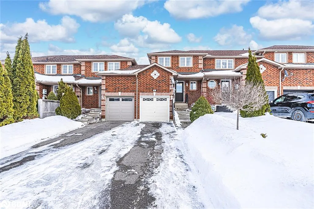 175 Courtney Cres photo 1