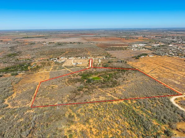 +/- 32.04 ACRES Bluntzer, Jourdanton, TX 78026